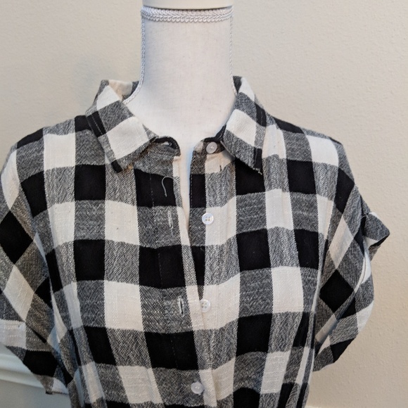 En Creme Dress Buffalo Check Gingham Button - Picture 2 of 7